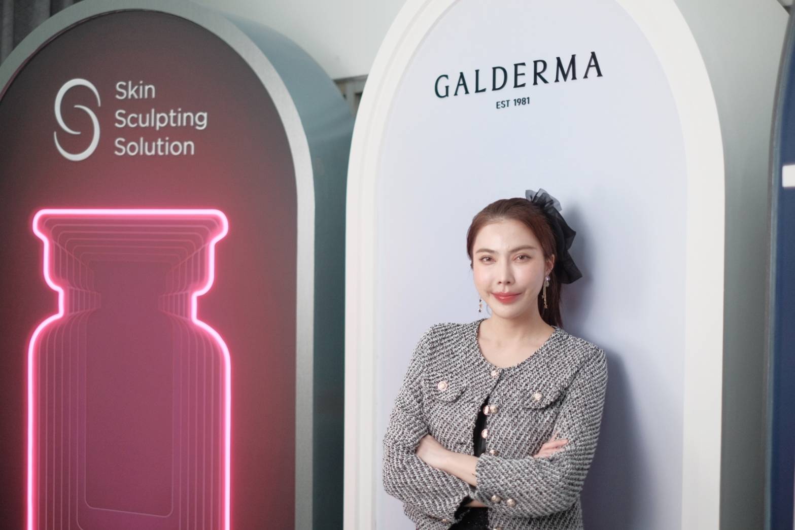 คุณหมอ Veluxe Clinic ที่บูธ Galderma Skin Sculpting Solution ในงาน Chiang Mai Roadshow 2026